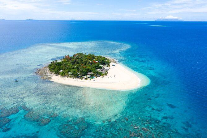 Beachcomber Island Escape - A Perfect Day in Paradise - Snorkeling and the glass-bottom boat