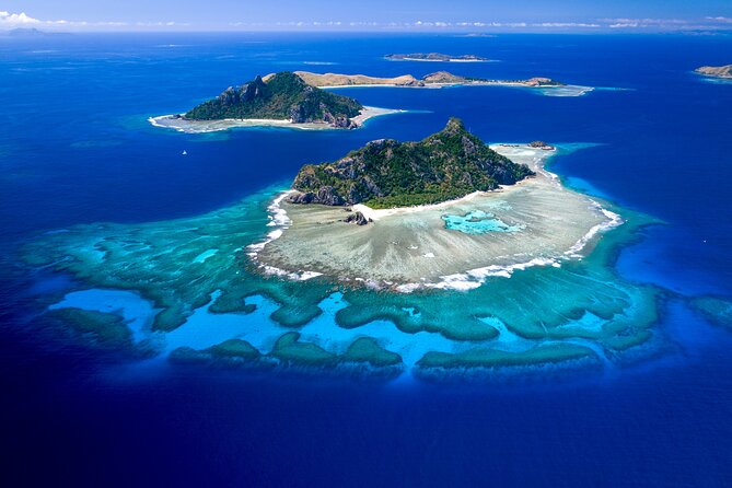 Blue Lagoon Cruises - Explorer Cruise - 3 Nights - Day 1: Port Denarau to the Cast Away island