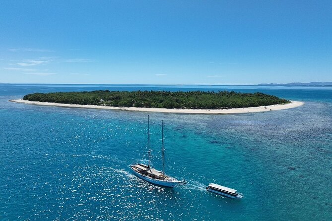 Capt Cook Cruises Super Saver Combo: Day Sail + Dinner Cruise - Tivua Island: choose your own level of activity