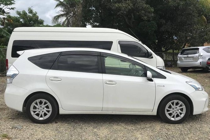 Denarau Hotels to Nadi Airport (Private Departure Transfer) - Clean cars, air conditioning, and room for bags