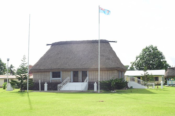 Discover Nadi - A peaceful hour at the Garden of the Sleeping Giant