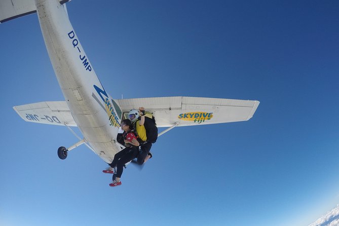 Extreme 12000ft Tandem Jump (45 seconds free fall) - Weather, cancellation, and the practical fine print