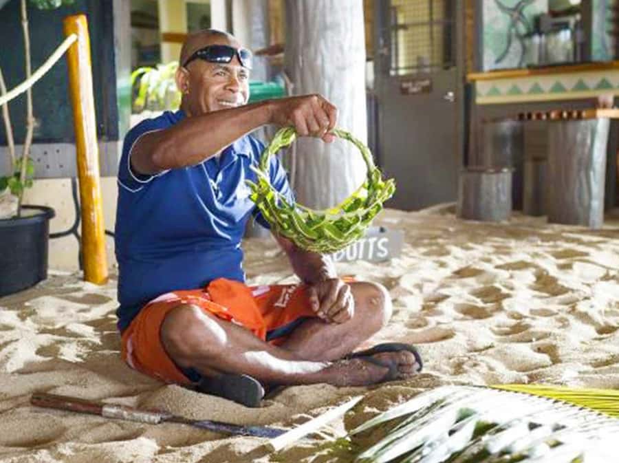 Fiji: Beachcomber Island Day Cruise with Snorkelling - From Port Denarau to a true dream island
