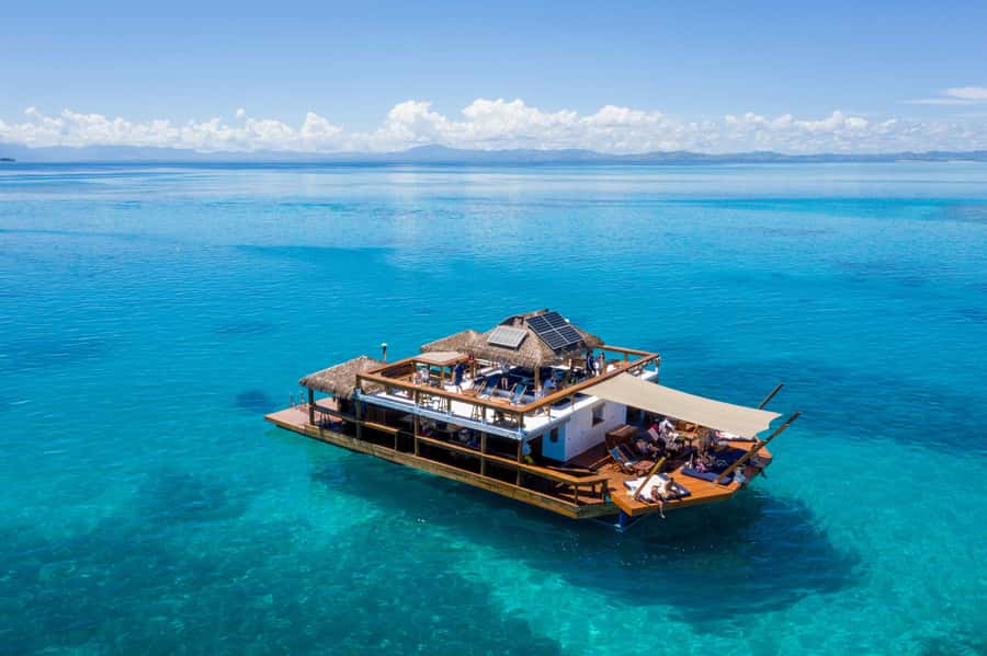 Fiji: Cloud 9 Floating Bar and Pizzeria Day Trip - Pizza, Cocktails, and the Real Cost of Lunch
