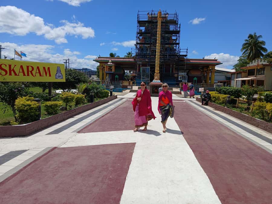 Fiji: Discover Nadi with Sabeto Hotspring and Mudpool Tour - Handicrafts and fresh produce in Nadi