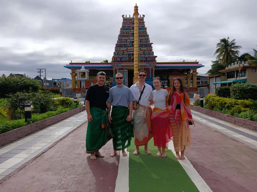 Fiji: Nadi Tour with Tifajek Mudpool and Hotspring Visit - Starting at the Sri Siva Subramaniya Temple