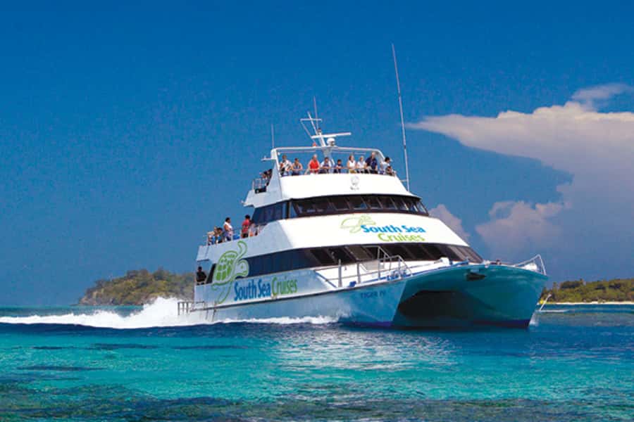 Fiji: South Sea Island Full Day Trip with Lunch & Drinks - Seeing the reef from below the waterline