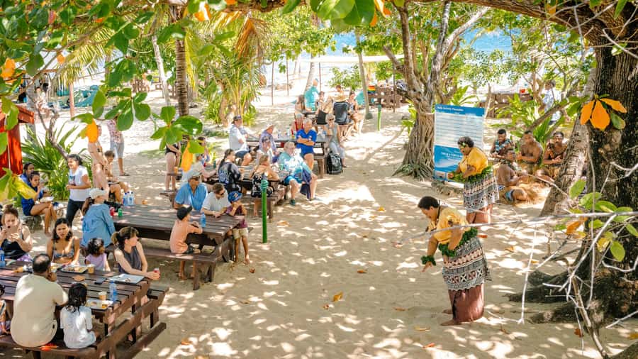 Fiji: South Sea Island Half-Day Trip with Lunch - BBQ lunch, local drinks, and a Fijian meke
