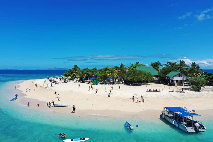 Fiji: South Sea Island Half-Day Trip with Lunch - A warm welcome and a small island setting