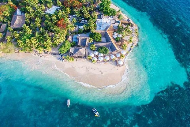 Full Day Castaway Island with Lunch - Key points to know before booking