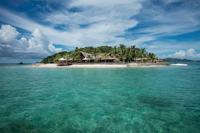 Full Day Castaway Island with Lunch - Arriving on Castaway Island
