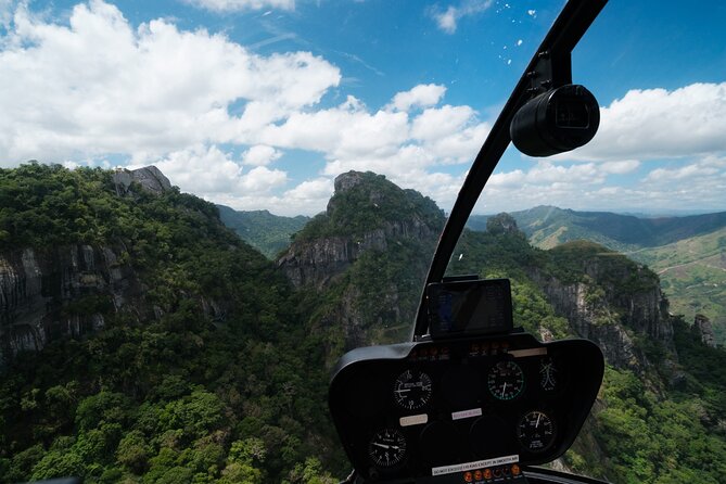 Islands & Mountains Adventure - Returning over reefs, isles, and Port Denarau