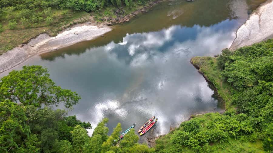 Jewel Of Fiji: Boat, Raft & Waterfall Culture Tour w/Lunch - The long boat ride through central Fiji