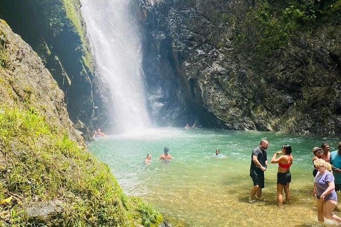 Jewel Of Fiji incl Fijian Village, Waterfall & Lunch Coral Coast - Riding the HMS BILIBILI bamboo raft