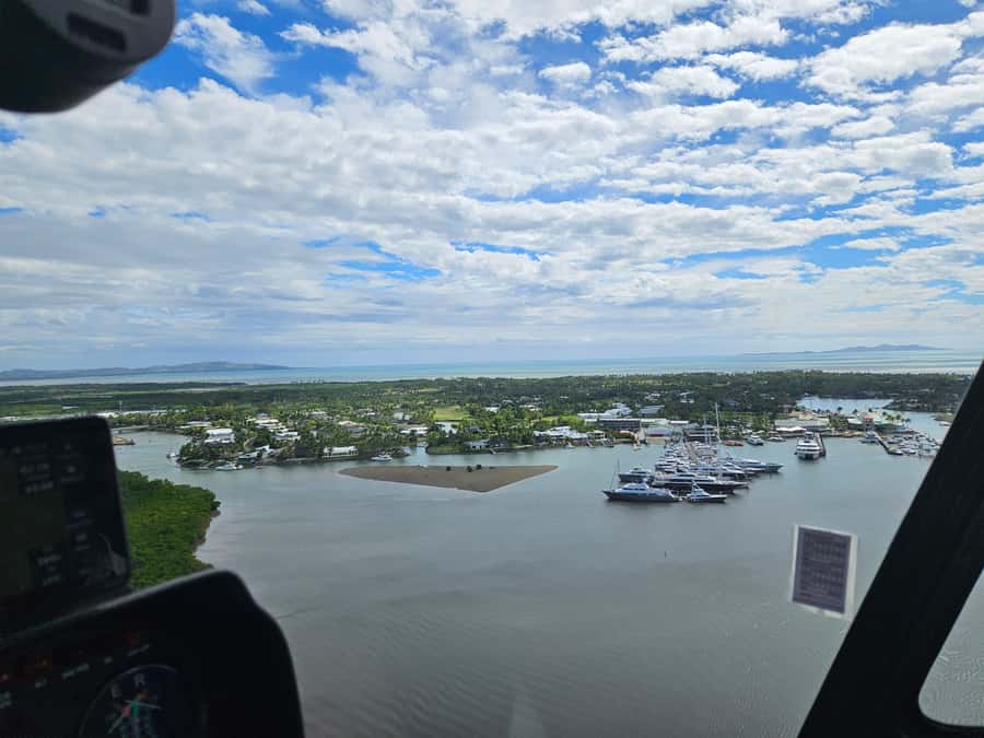 Nadi: 25 minutes Mamanuca Island Tour - Why a 25-minute helicopter flight works here