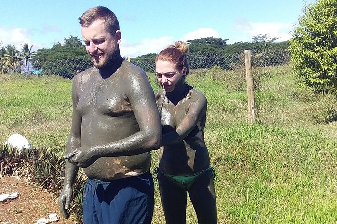 Nadi Sightseeing & Mud Pool Tour - Ex Fiji Marriott, Momi Bay - Shopping, fruit, and Fiji’s everyday produce
