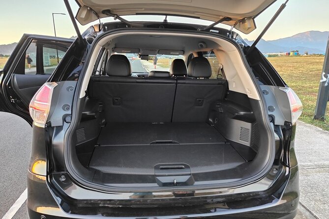 Private Arrival SUV Transfer: Nadi Airport to Nadi area Hotels - A calm first 15 to 25 minutes in Fiji