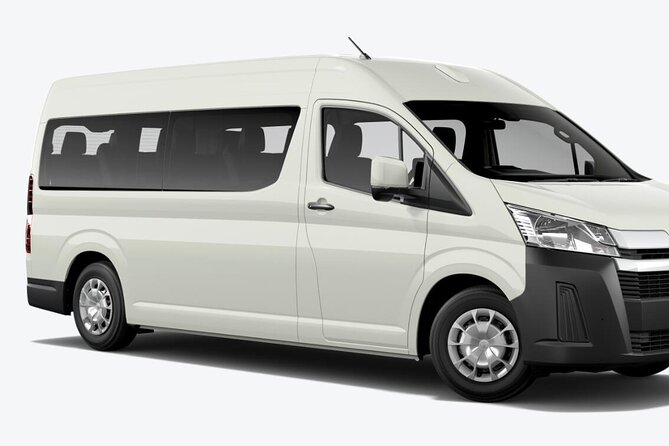 Private Transfer :Nadi Airport to Hotels (CFC APPROVED) - The first ride from the airport to your hotel
