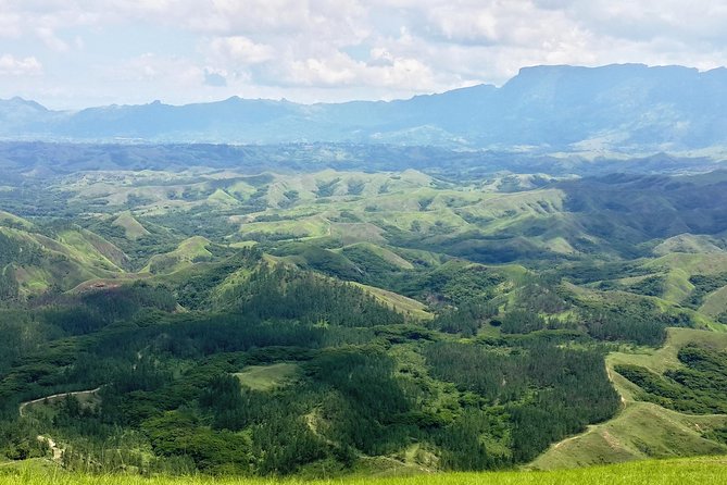Scenic Sigatoka Valley Drive, Fijian Pottery Village, Local School & Sand Dunes Ex Nadi Hotels - Who will get the most from this half-day tour