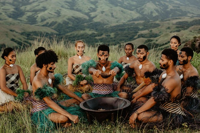 VOU Fiji Shows: Fiji Untold, From Fiji With Love & More! Dinner! - Dinner, seating, and the practical comfort level